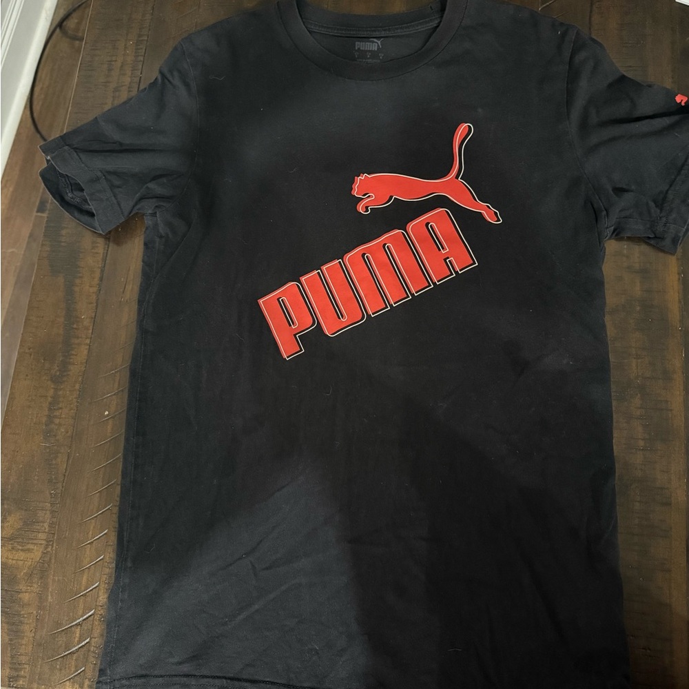 PUMA Men's Black and Red Logo Tee